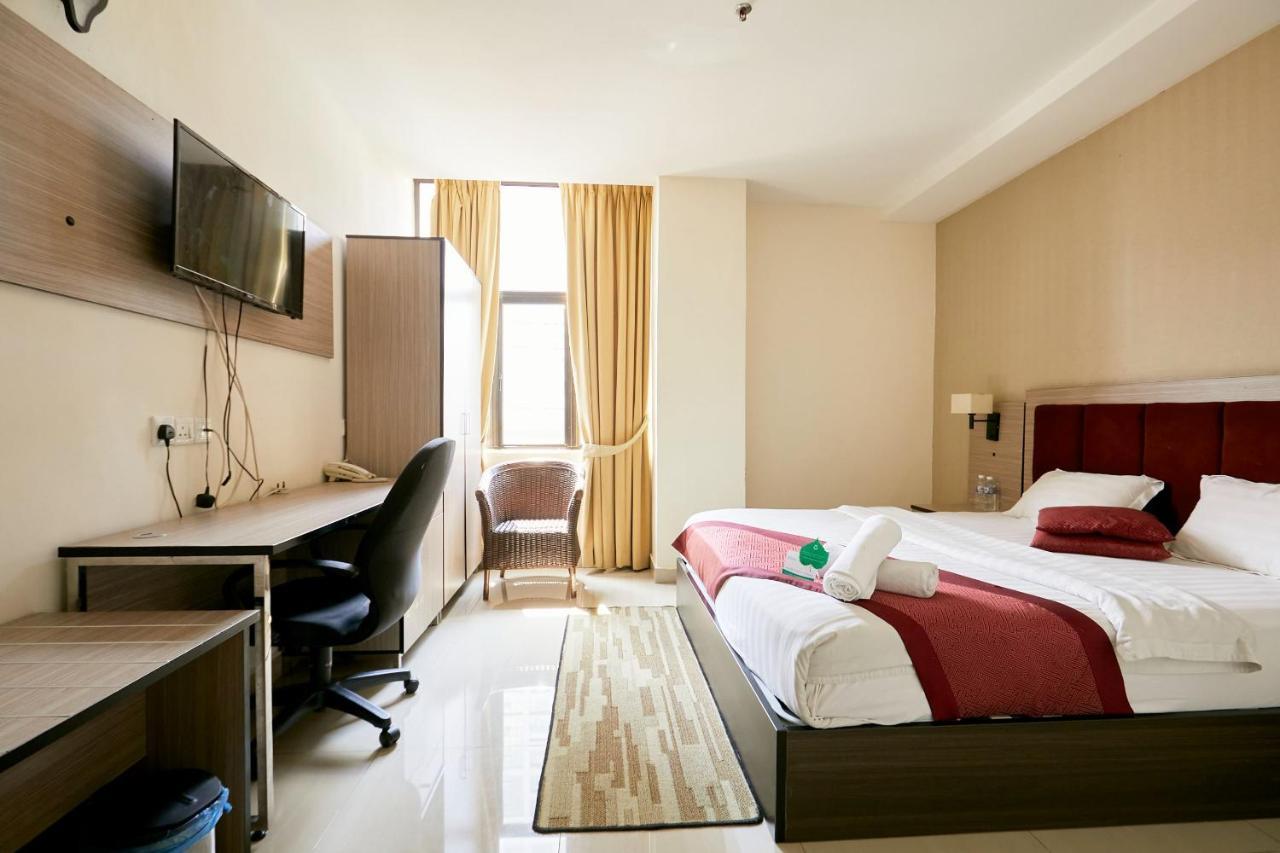 Dolphin Hotel, Chow Kit Kuala Lumpur Extérieur photo