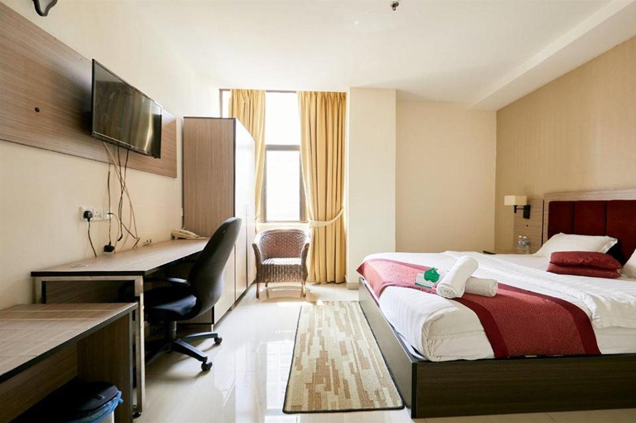 Dolphin Hotel, Chow Kit Kuala Lumpur Extérieur photo